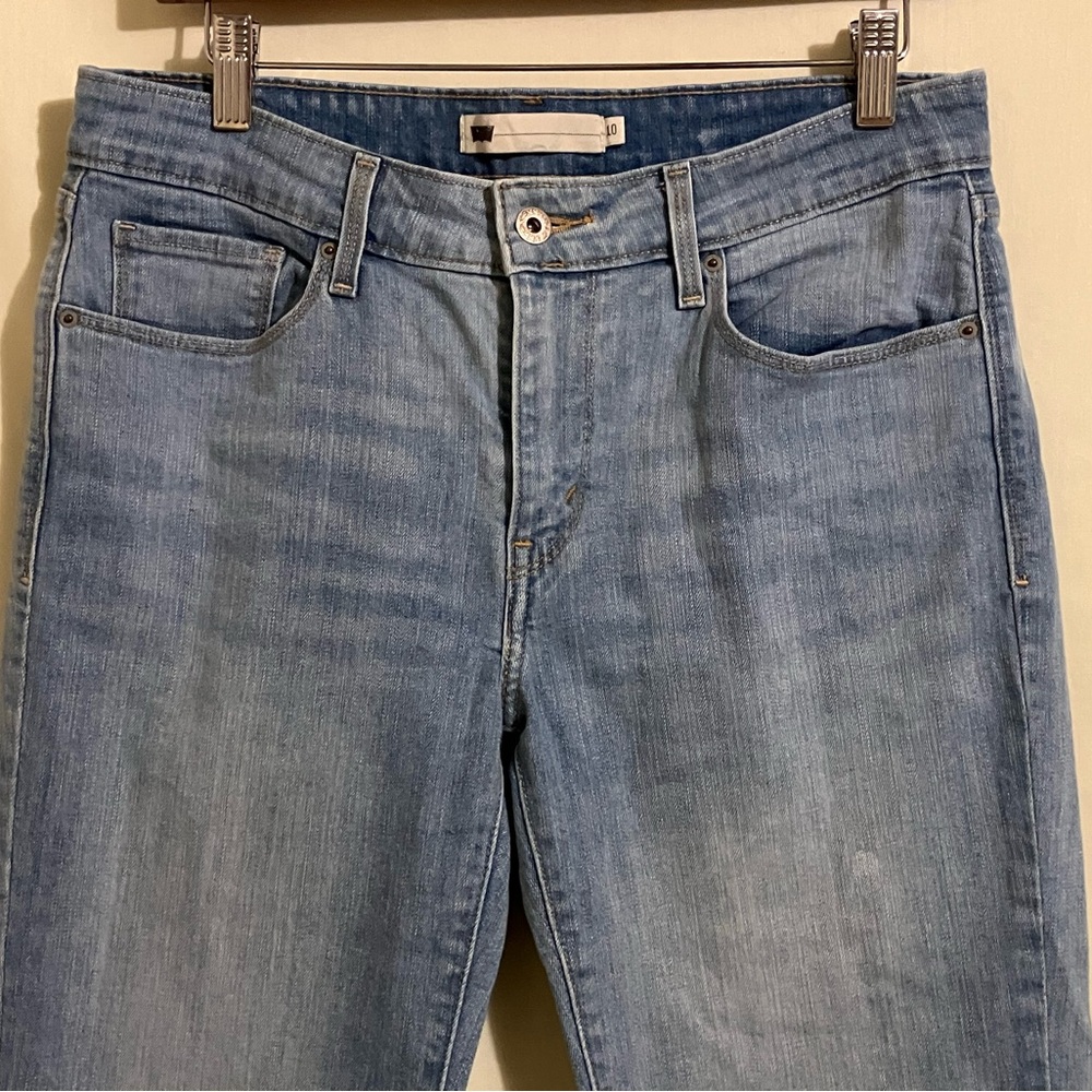 Levi's Women's Medium Wash 5 Pocket Capri Pants Size 10